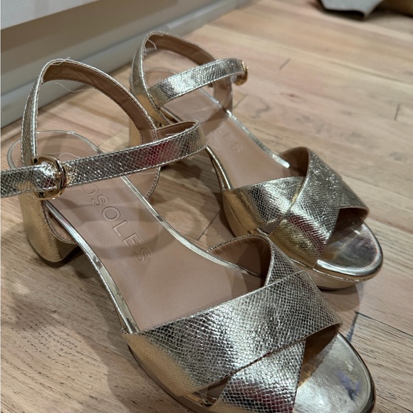 Aerosoles Gold Women's Sandals - Picture 2 of 7